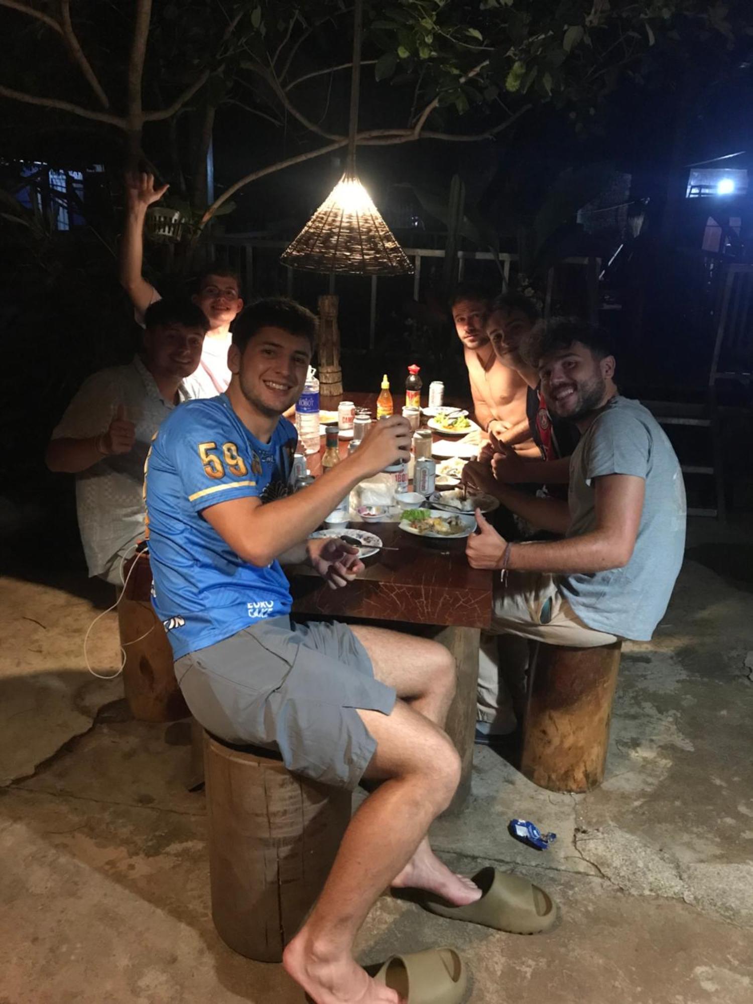 Happy Homestay Banlung & Trekking Екстериор снимка
